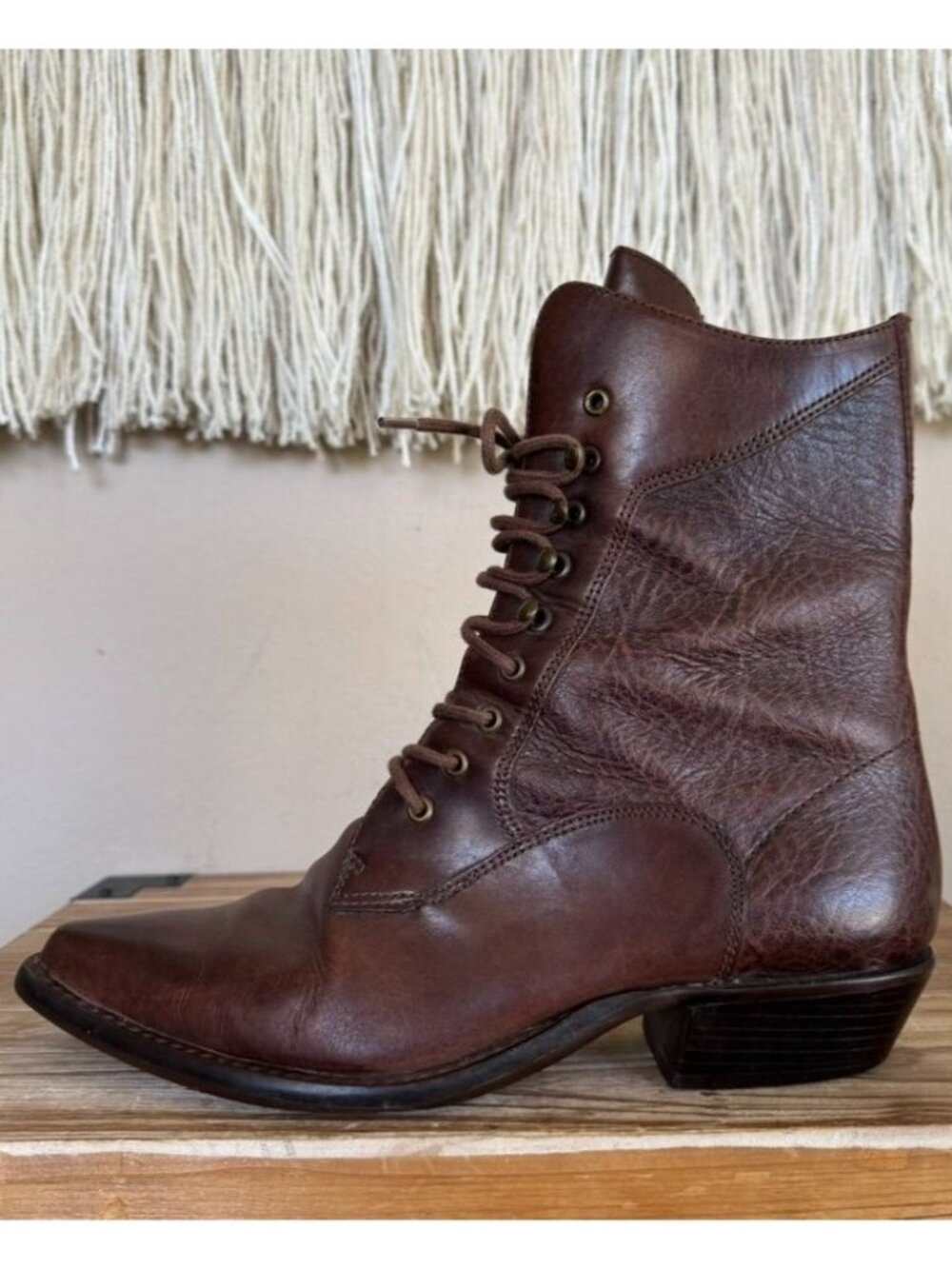 80s Vintage Nine West Brown Leather Lace Up Victorian Western Ankle Boots 8.5 - Picture 5 of 14